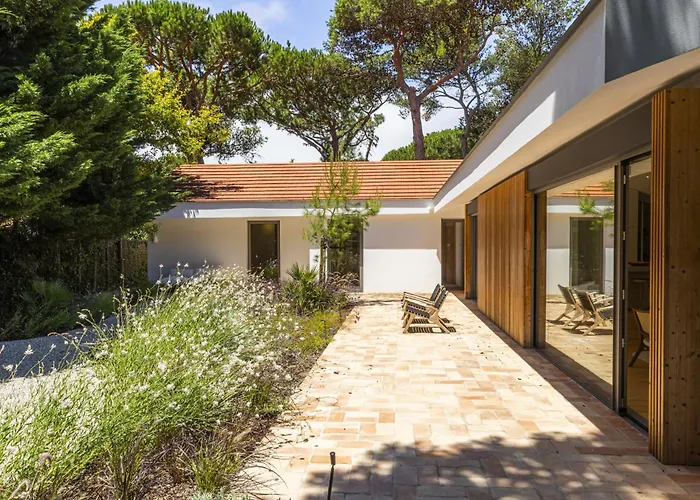 Havenwood By Cadenzalux Villa